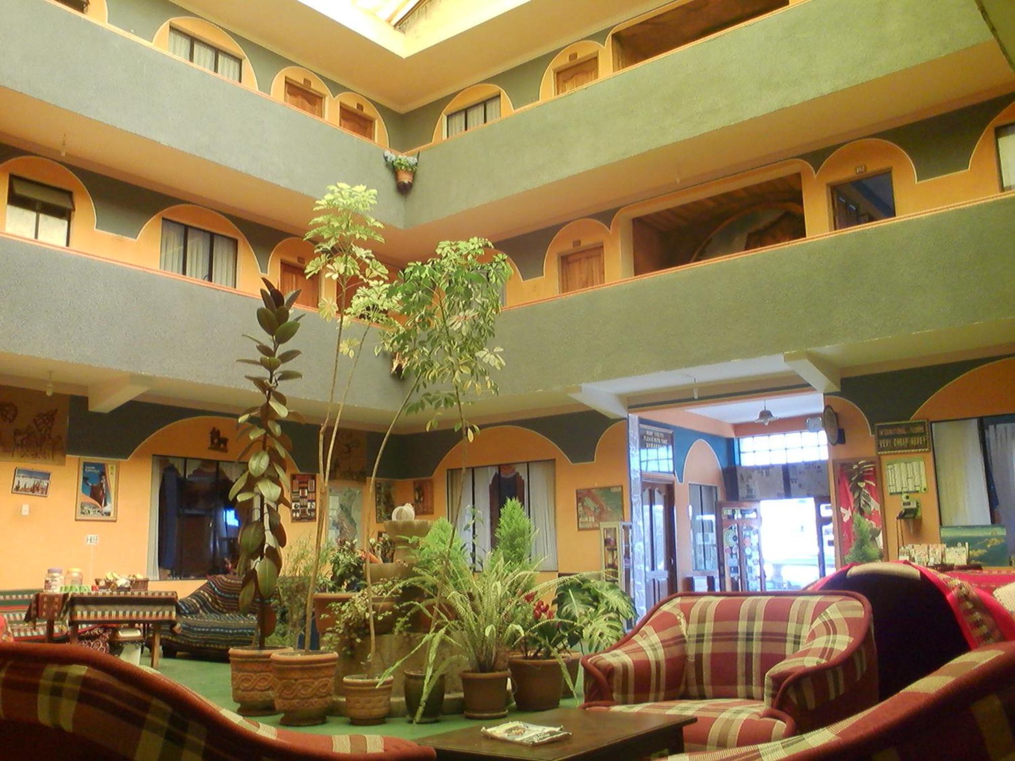 Hotel Utama Copacabana  Esterno foto