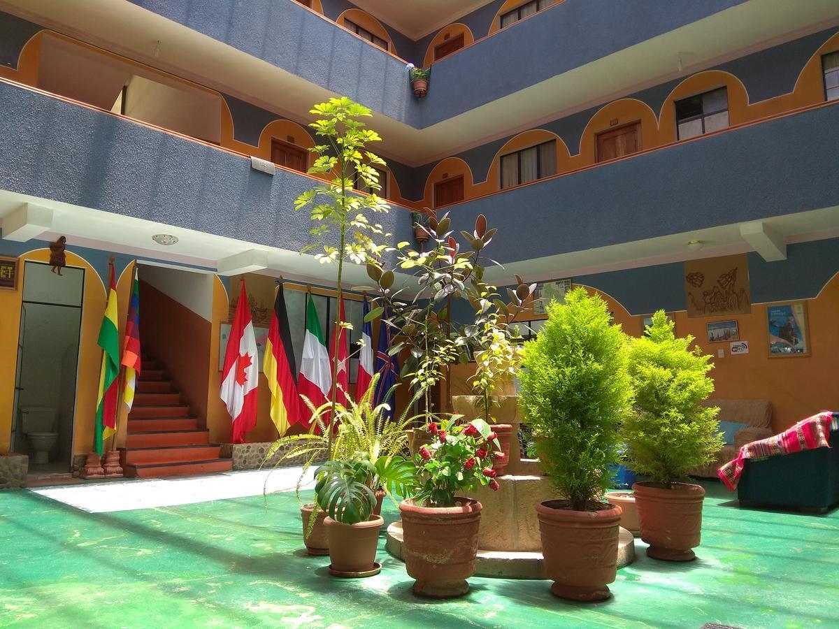 Hotel Utama Copacabana  Esterno foto